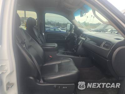 2007 Chevrolet Silverado 2500HD LTZ Crew Cab Medium Bed 1LZ - zdjęcie 8 z 47 - miniatura