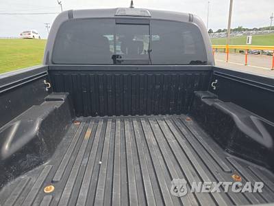 2019 Toyota Tacoma SR5 Crew Cab Medium Bed - zdjęcie 23 z 37 - miniatura