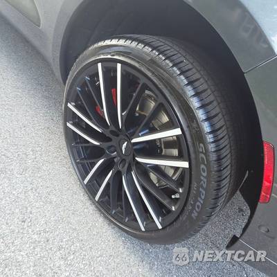 2023 Aston Martin DBX V8 - zdjęcie 38 z 69 - miniatura