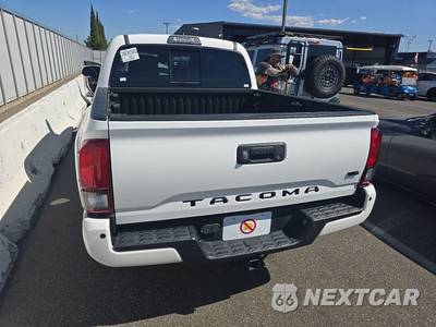 2019 Toyota Tacoma TRD Sport Crew Cab Medium Bed - zdjęcie 5 z 23 - miniatura
