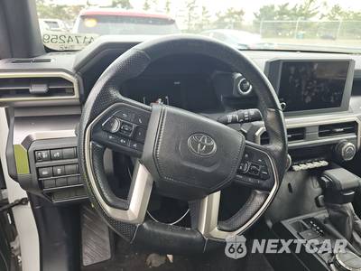 2025 Toyota 4Runner SR5 - zdjęcie 10 z 31 - miniatura