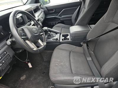 2025 Toyota 4Runner SR5 - zdjęcie 7 z 31 - miniatura