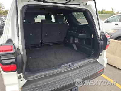 2025 Toyota 4Runner SR5 - zdjęcie 16 z 31 - miniatura