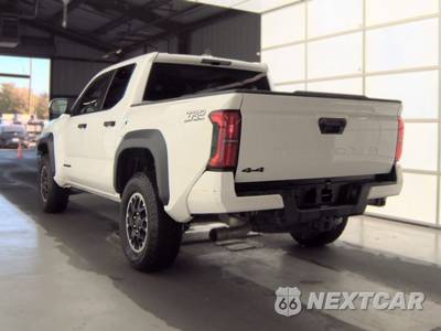 2025 Toyota Tacoma TRD Off-Road Crew Cab Medium Bed - zdjęcie 6 z 34 - miniatura