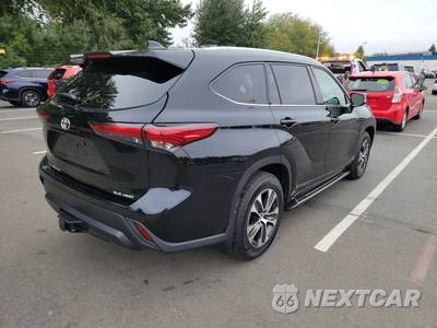 2021 Toyota Highlander XLE - zdjęcie 4 z 26 - miniatura