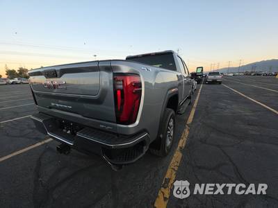 2025 GMC Sierra 3500HD SLT Crew Cab Medium Bed 4SA - zdjęcie 4 z 29 - miniatura