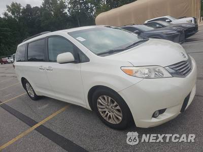 2015 Toyota Sienna XLE 8-Passenger 119.3" WB - zdjęcie 3 z 20 - miniatura