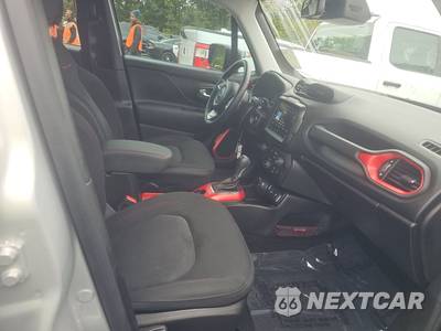2021 Jeep Renegade Trailhawk - zdjęcie 8 z 18 - miniatura