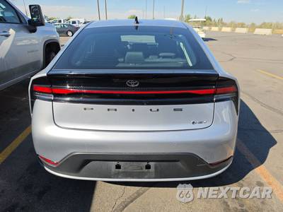 2026 Toyota Prius LE - zdjęcie 5 z 22 - miniatura