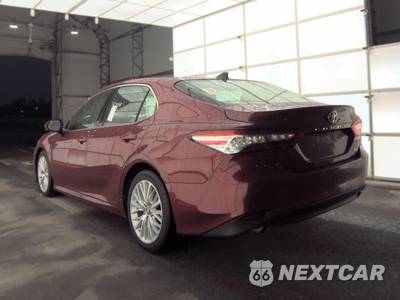 2018 Toyota Camry XLE - zdjęcie 6 z 30 - miniatura