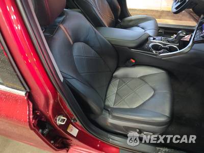 2018 Toyota Camry XLE - zdjęcie 8 z 30 - miniatura