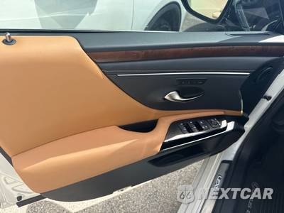 2025 Lexus ES 350 - zdjęcie 4 z 25 - miniatura