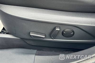 2021 Ford Mustang Mach-E GT - zdjęcie 25 z 39 - miniatura