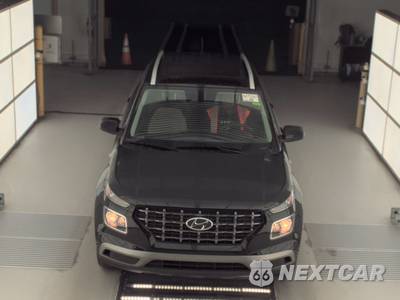 2025 Hyundai Venue SEL - zdjęcie 2 z 31 - miniatura
