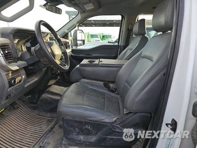 2025 Ford Super Duty F-550 Cab Chassis XL Crew Cab DRW - zdjęcie 7 z 25 - miniatura