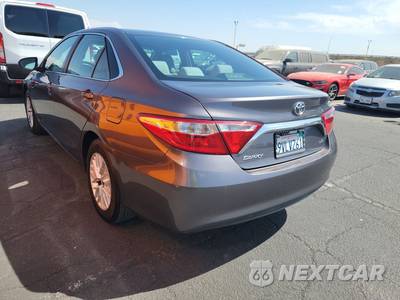 2016 Toyota Camry LE - zdjęcie 6 z 35 - miniatura