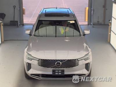 2026 Volvo XC90 B6 Plus 7-Passenger - zdjęcie 2 z 34 - miniatura