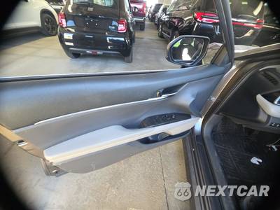 2021 Toyota Camry Hybrid LE - zdjęcie 9 z 34 - miniatura