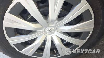 2021 Toyota Camry Hybrid LE - zdjęcie 27 z 34 - miniatura