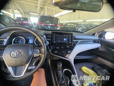 2021 Toyota Camry Hybrid LE - zdjęcie 11 z 34 - miniatura
