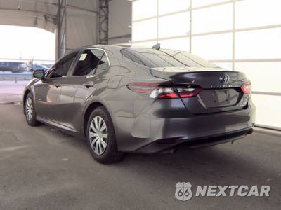 2021 Toyota Camry Hybrid LE - zdjęcie 6 z 34 - miniatura