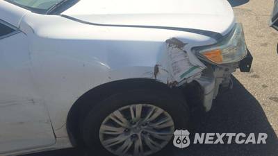 2012 Toyota Camry LE - zdjęcie 41 z 41 - miniatura
