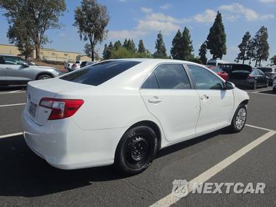 2012 Toyota Camry LE - zdjęcie 4 z 41 - miniatura