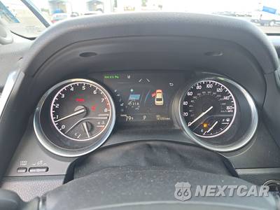 2018 Toyota Camry XLE - zdjęcie 12 z 35 - miniatura
