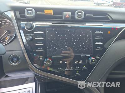 2018 Toyota Camry XLE - zdjęcie 11 z 35 - miniatura