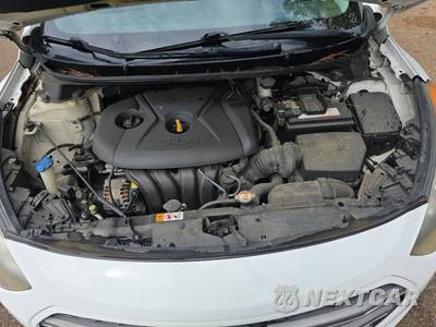 2016 Hyundai Elantra GT Hatchback - zdjęcie 15 z 32 - miniatura