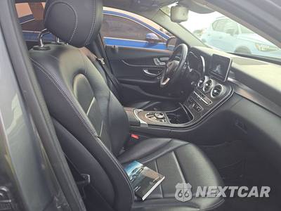 2017 Mercedes-Benz C 300 4MATIC Sedan - zdjęcie 8 z 42 - miniatura