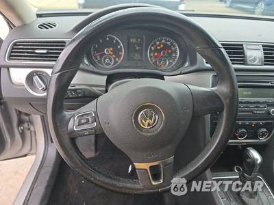2014 Volkswagen Passat 1.8T S - zdjęcie 10 z 34 - miniatura