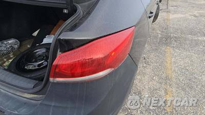 2017 Hyundai Elantra SE Sedan - zdjęcie 21 z 48 - miniatura