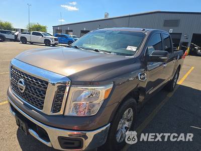 2017 Nissan TITAN SV Crew Cab Short Bed