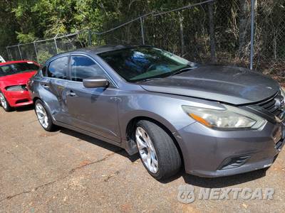 2017 Nissan Altima 2.5 SR - zdjęcie 3 z 42 - miniatura