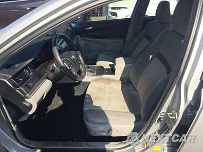 2014 Toyota Camry LE - zdjęcie 7 z 49 - miniatura