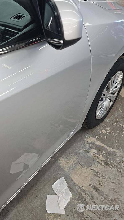 2014 Toyota Camry LE - zdjęcie 41 z 49 - miniatura