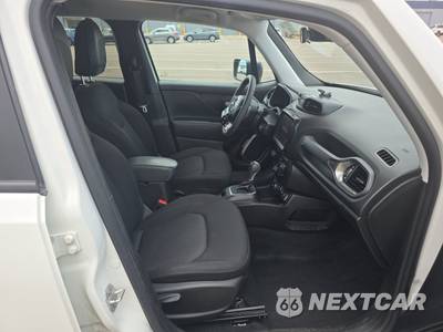 2023 Jeep Renegade Latitude - zdjęcie 8 z 25 - miniatura