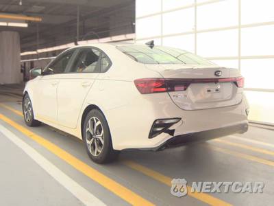 2021 Kia Forte LXS - zdjęcie 6 z 34 - miniatura