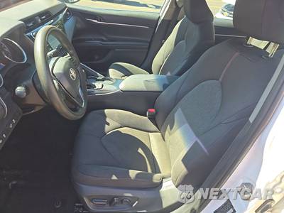 2020 Toyota Camry LE - zdjęcie 7 z 28 - miniatura
