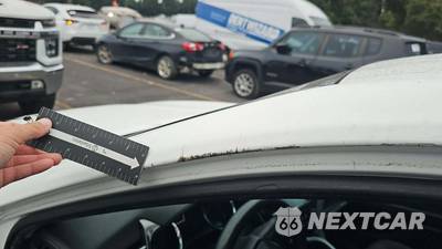 2020 Toyota Camry LE - zdjęcie 21 z 28 - miniatura