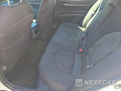 2020 Toyota Camry LE - zdjęcie 13 z 28 - miniatura