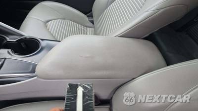 2018 Toyota Camry SE - zdjęcie 21 z 31 - miniatura