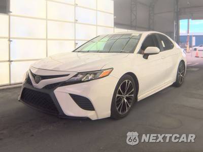 2018 Toyota Camry SE - zdjęcie 1 z 31 - miniatura
