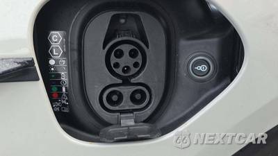 2025 Porsche Taycan - zdjęcie 18 z 24 - miniatura
