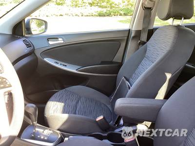 2017 Hyundai Accent SE Hatchback - zdjęcie 24 z 27 - miniatura