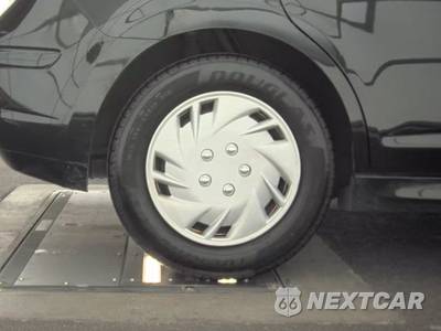 2012 Nissan Versa 1.8 SL Hatchback - zdjęcie 11 z 13 - miniatura