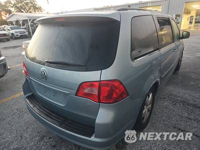 2009 Volkswagen Routan SE w/Rear Seat Entertainment 121.2" WB - zdjęcie 4 z 36 - miniatura
