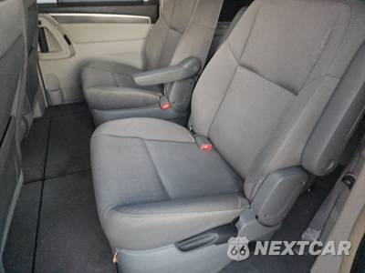 2009 Volkswagen Routan SE w/Rear Seat Entertainment 121.2" WB - zdjęcie 13 z 36 - miniatura