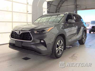 2023 Toyota Highlander XLE - zdjęcie 1 z 30 - miniatura